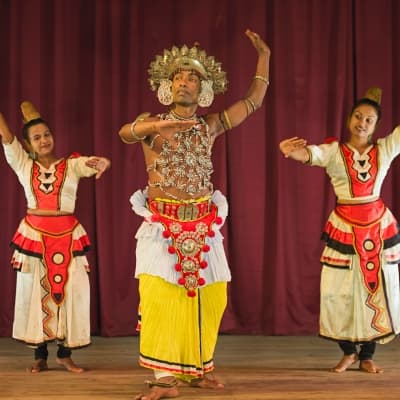 Spectacle de danses kandyennes